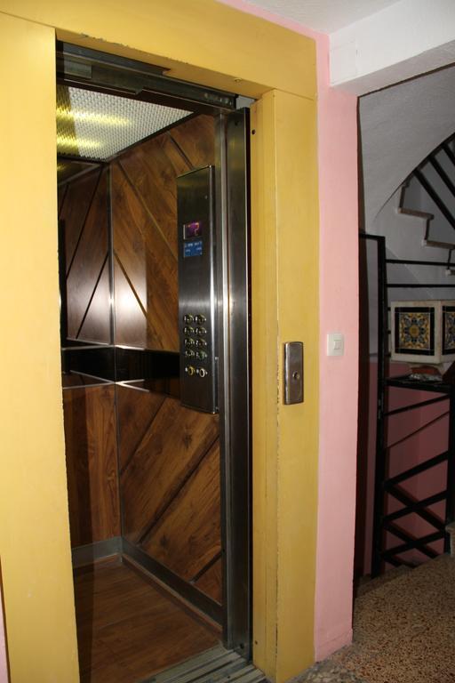 Hostal Mengual Gandia Luaran gambar
