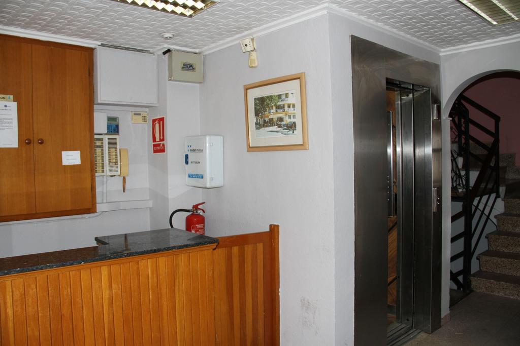 Hostal Mengual Gandia Bilik gambar