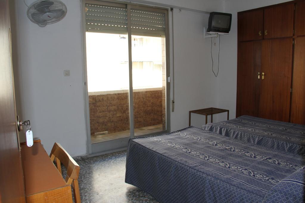 Hostal Mengual Gandia Luaran gambar